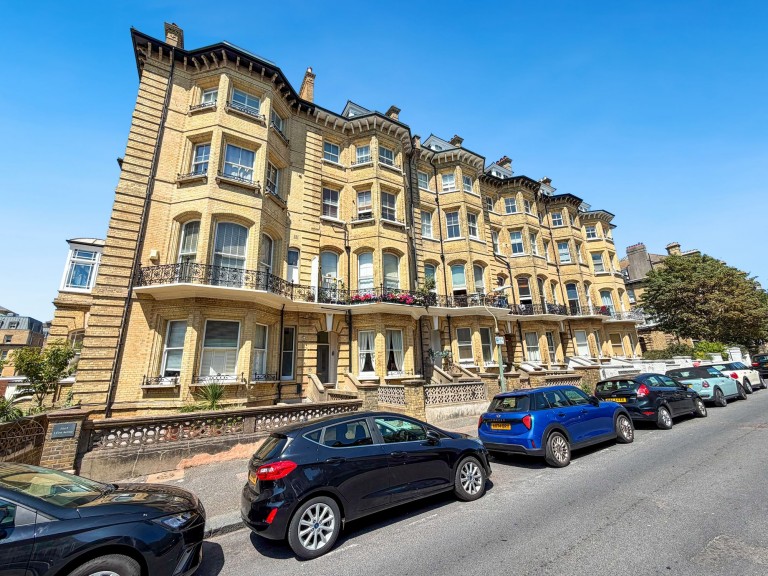 3 First Avenue, Hove, BN3