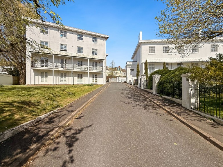 West Drive, Park View West Drive, BN2