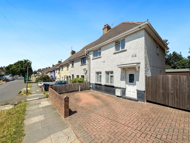 Gladstone Road, Portslade, BN41