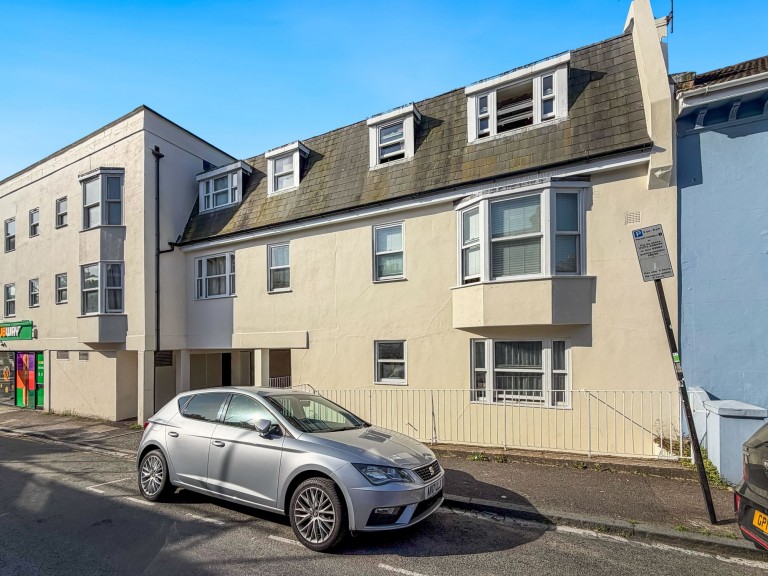 Aberdeen Road, Lewes Court, BN2