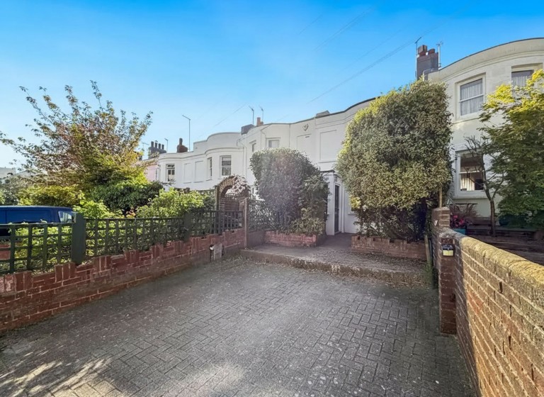 North Gardens, Brighton, BN1