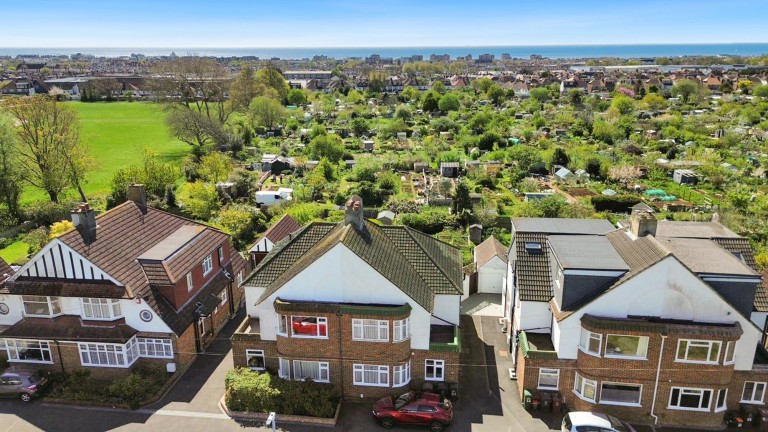 Nevill Avenue, Hove, BN3