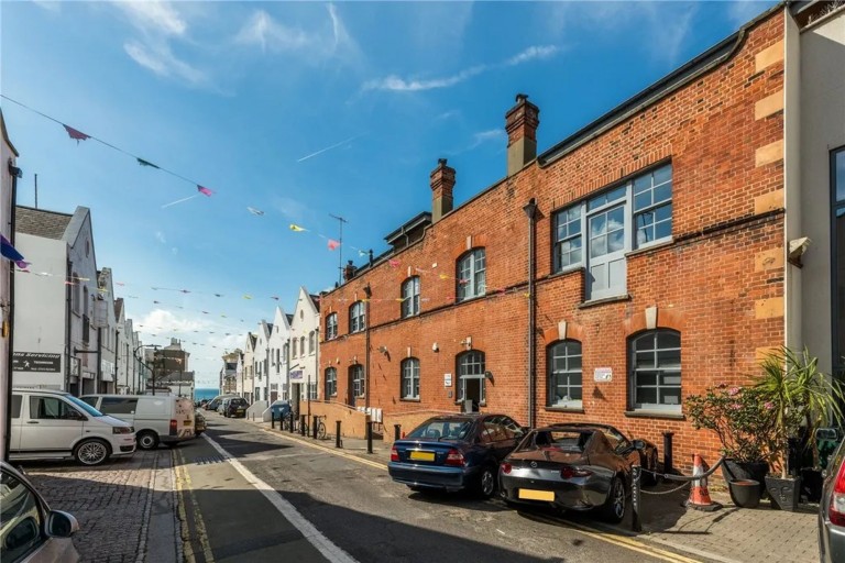 St. Johns Road, Alpha House St. Johns Road, BN3