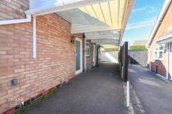Davis Road, Amington