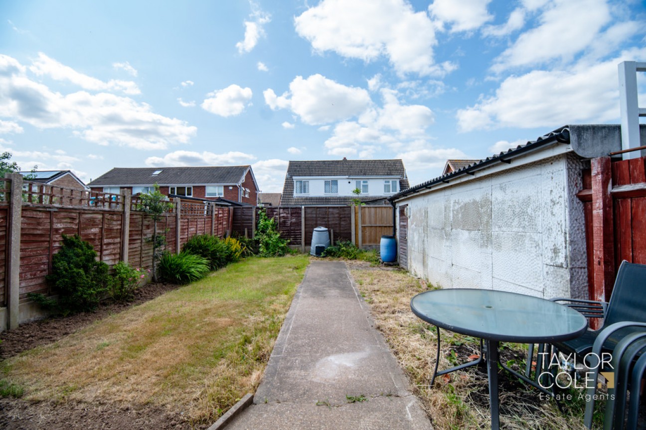 Davis Road, Amington