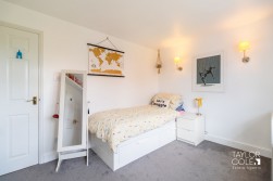 Kensington Drive, Tamworth