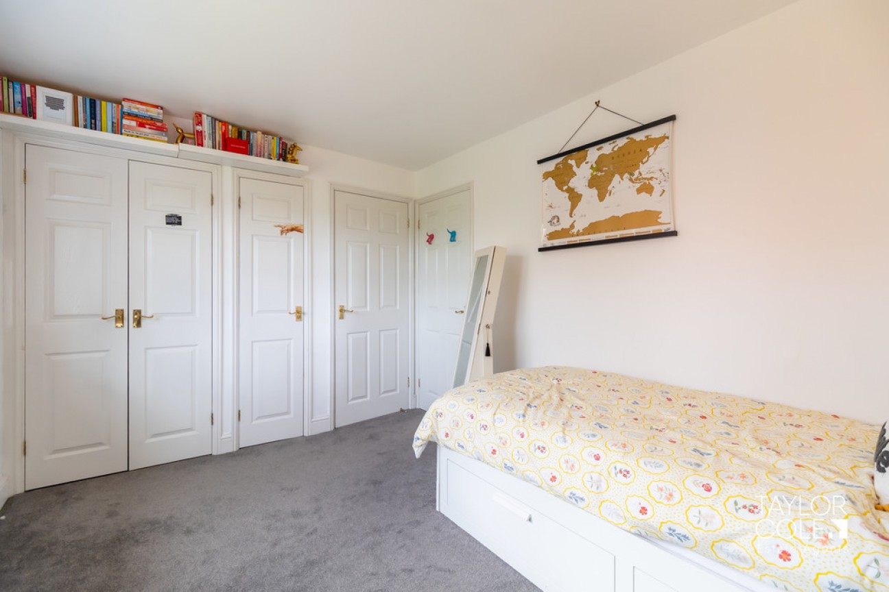 Kensington Drive, Tamworth