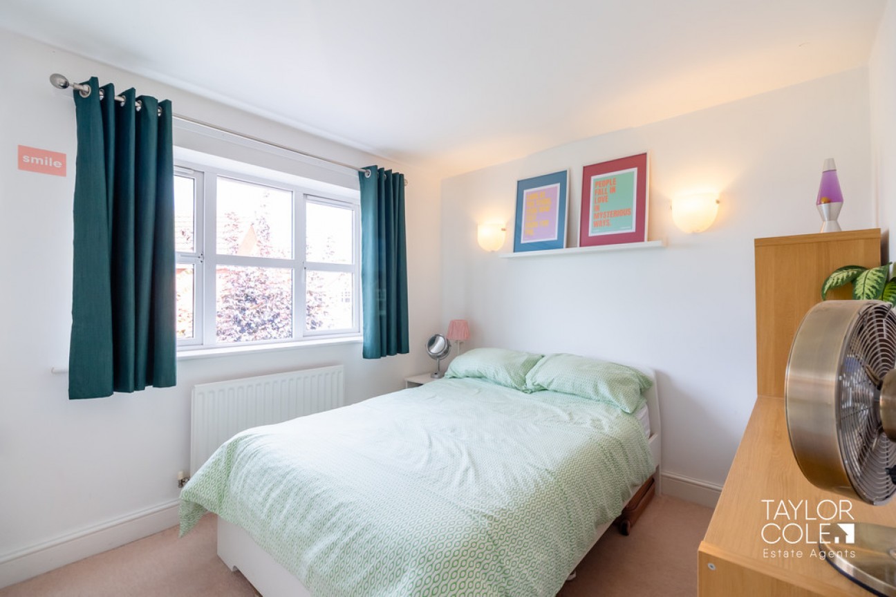 Kensington Drive, Tamworth