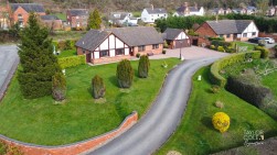 School Lane, Hints