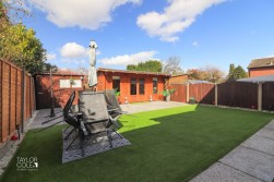 Rosebery Road, Dosthill
