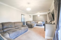 Rosebery Road, Dosthill