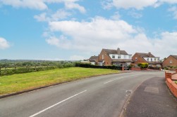 Wigford Road, Dosthill