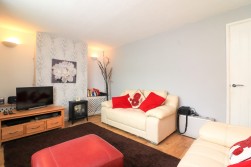 Wigford Road, Dosthill