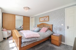 Field Close, Kettlebrook