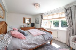 Field Close, Kettlebrook