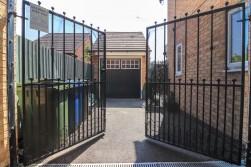 Field Close, Kettlebrook