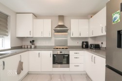 Longbourn Crescent, Tamworth