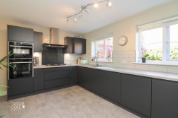Valley Drive, Wilnecote