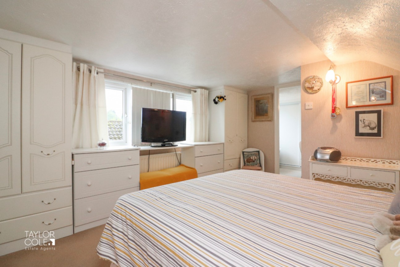 Wigford Road, Dosthill