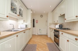 Wigford Road, Dosthill