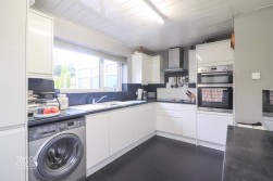 St. Marys Way, Amington
