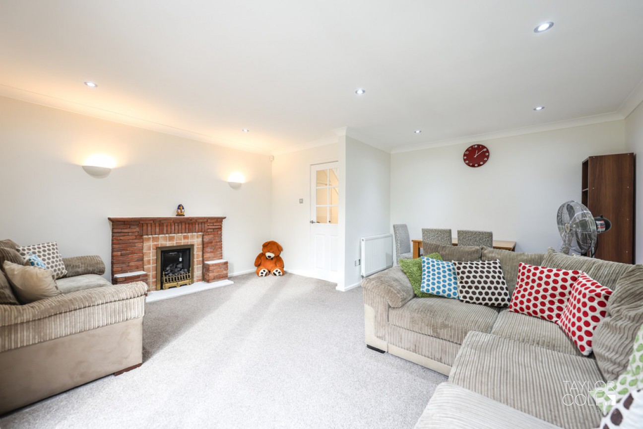 Mercia Close, Coton Green