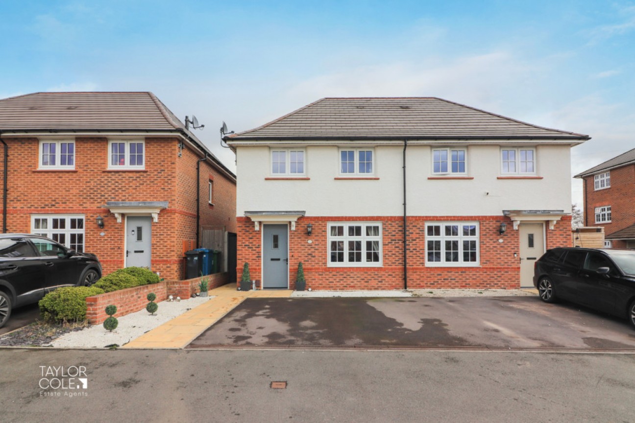 Essington Close, Amington