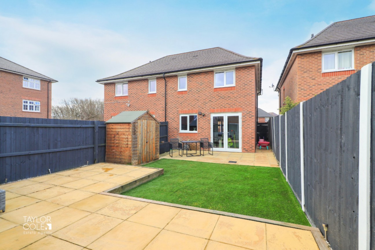 Essington Close, Amington