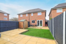 Essington Close, Amington