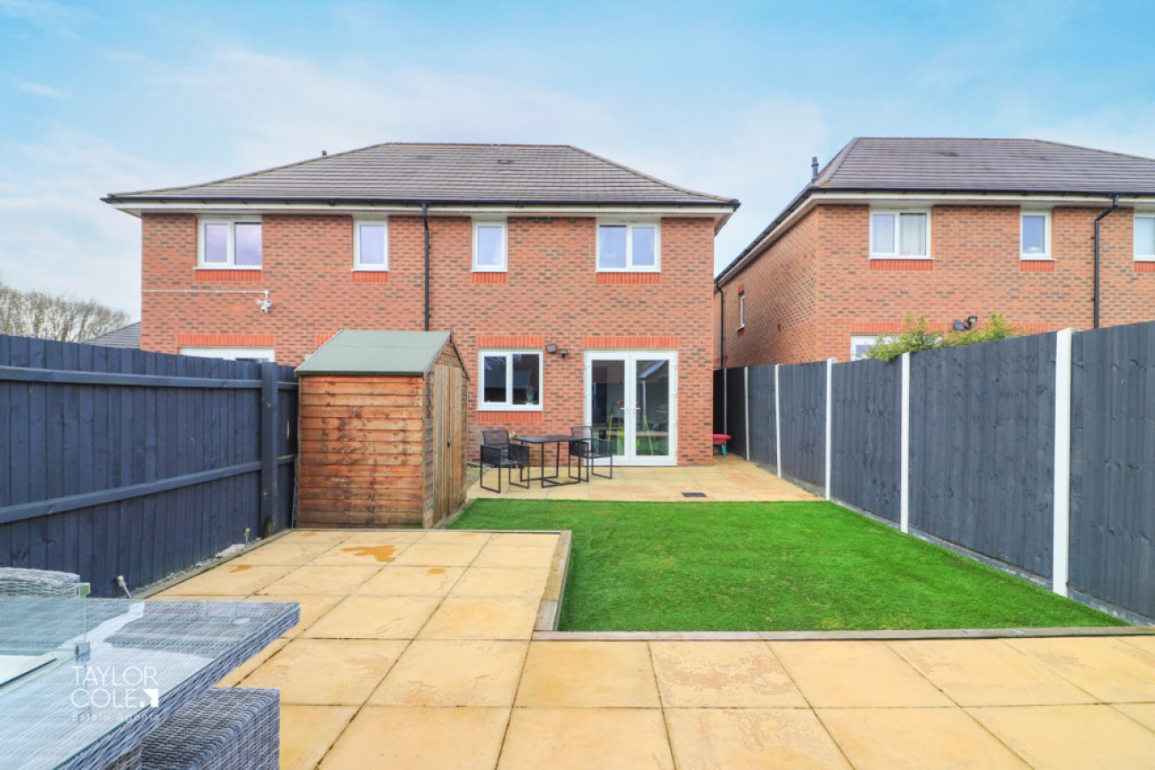 Essington Close, Amington