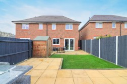 Essington Close, Amington