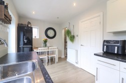 Tamworth Road, Dosthill