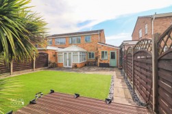 Danelagh Close, Coton Green
