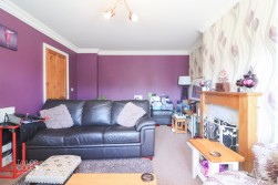 Danelagh Close, Coton Green