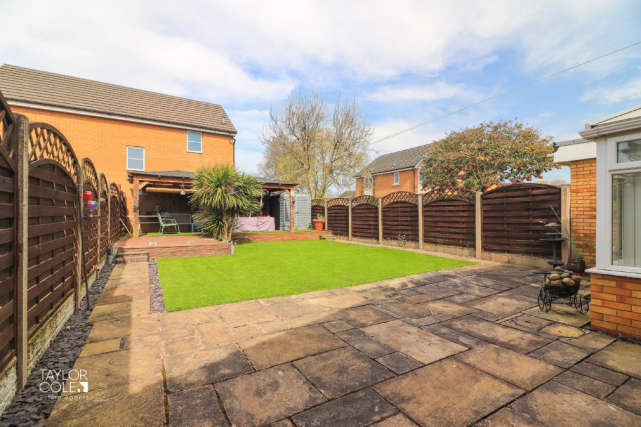 Danelagh Close, Coton Green