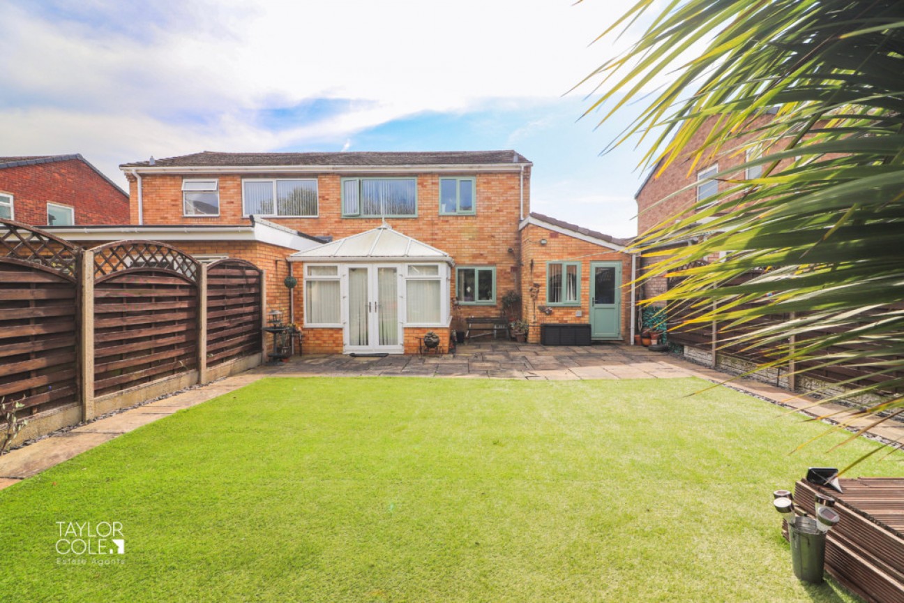 Danelagh Close, Coton Green