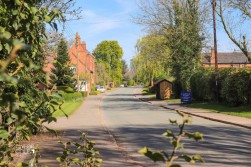 Main Road, Haunton