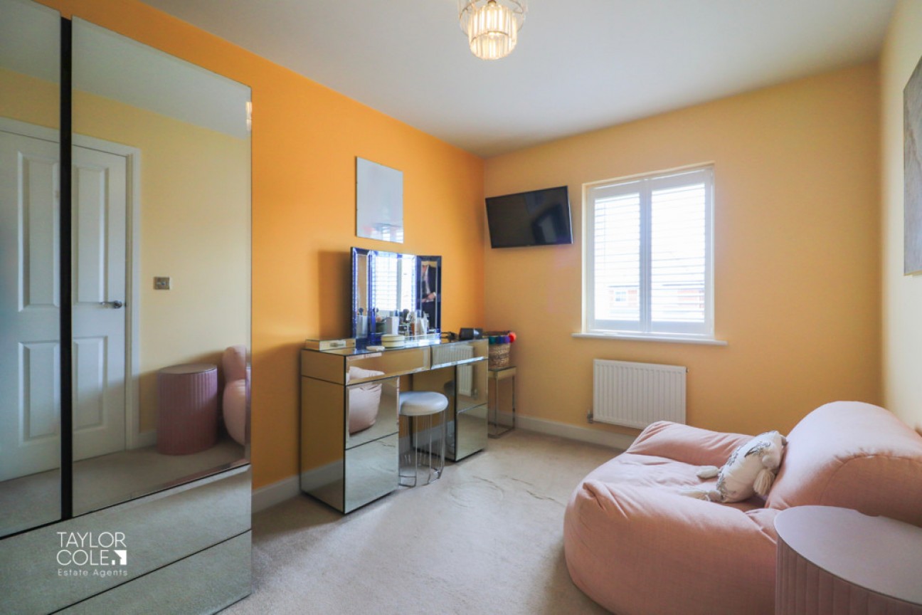 Regency Close, Dunstall Park