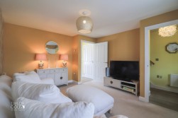 Regency Close, Dunstall Park