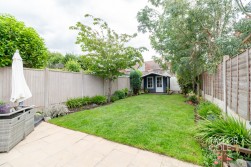 Summerfield Road, Tamworth
