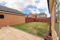 Austen Drive, Tamworth