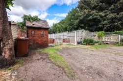 Drayton Bassett, Tamworth