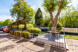 Barlow Avenue, Tamworth