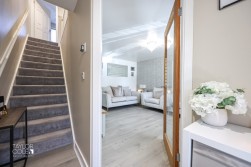 Lyon Drive, Tamworth