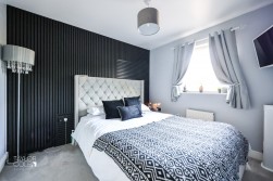 Lyon Drive, Tamworth
