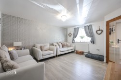 Lyon Drive, Tamworth