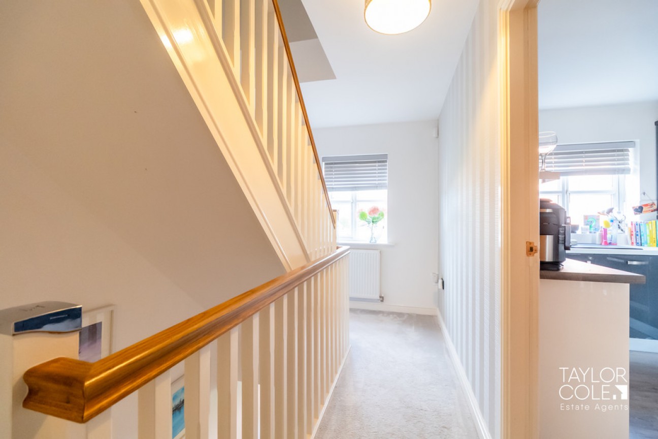 Lowes Drive, Tamworth