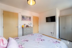 Lowes Drive, Tamworth