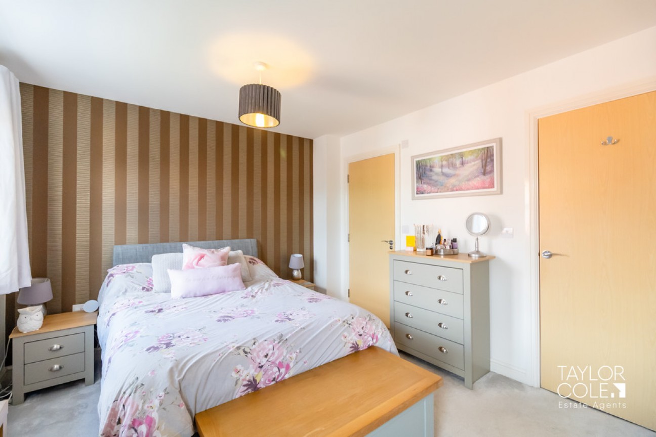 Lowes Drive, Tamworth