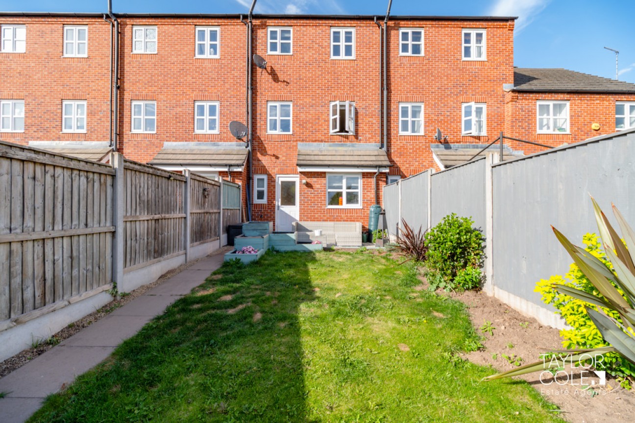 Lowes Drive, Tamworth